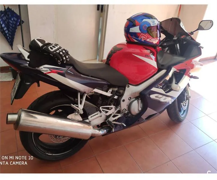 Honda CBR 600 F Sport – Vista 3