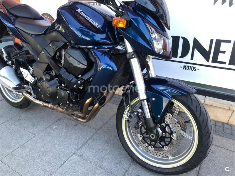 Kawasaki Z750 – Vista 12