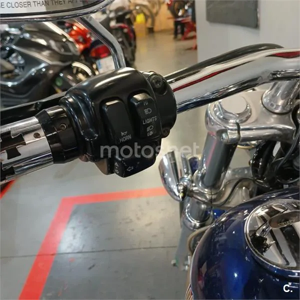 Harley-Davidson Dyna Low Rider – Vista 8
