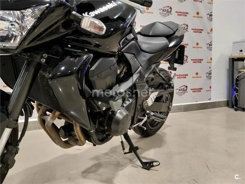 Kawasaki Z750 – Vista 10