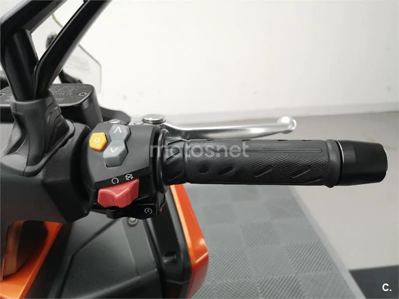 Kymco DTX 125 – Vista 8