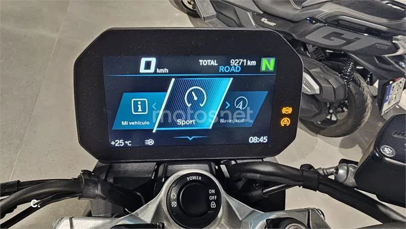 BMW F 900 R – Vista 11