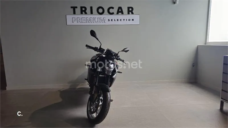 BMW F 900 R – Vista 3