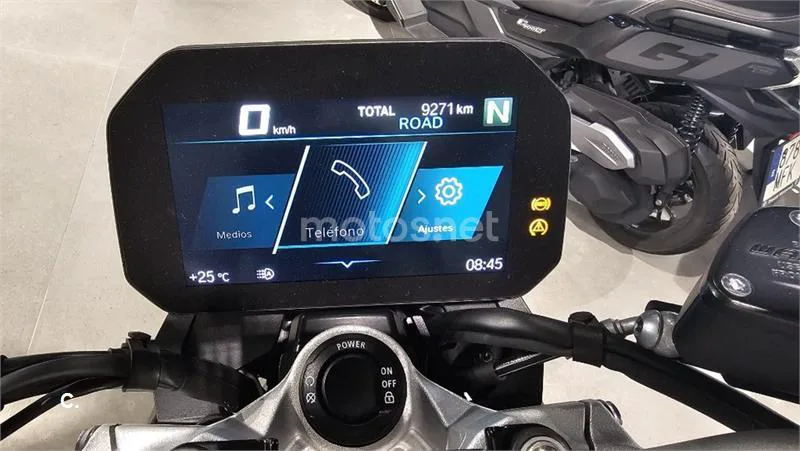 BMW F 900 R – Vista 6