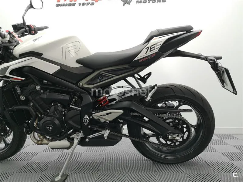 Triumph Street Triple 765 – Vista 19