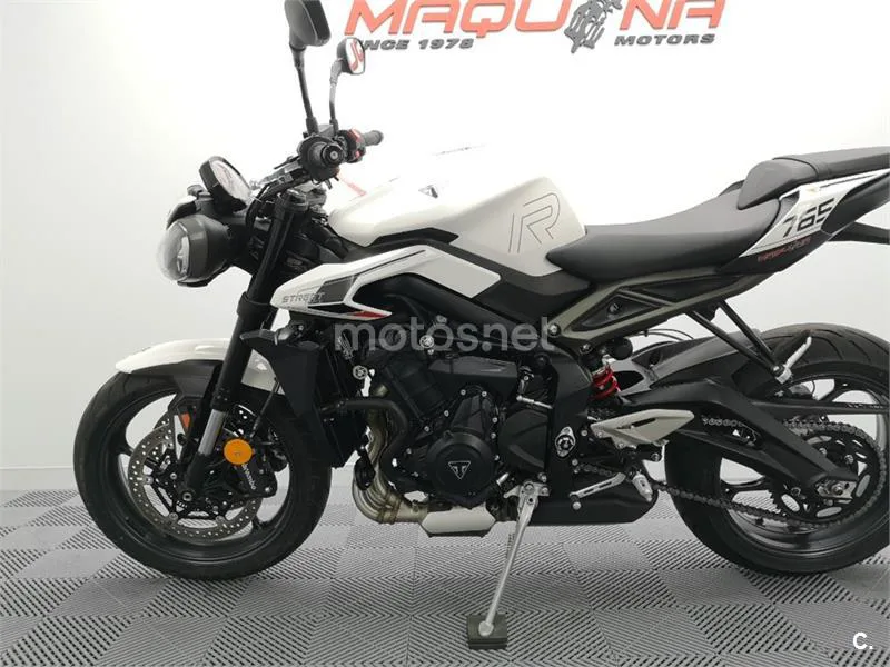 Triumph Street Triple 765 – Vista 20