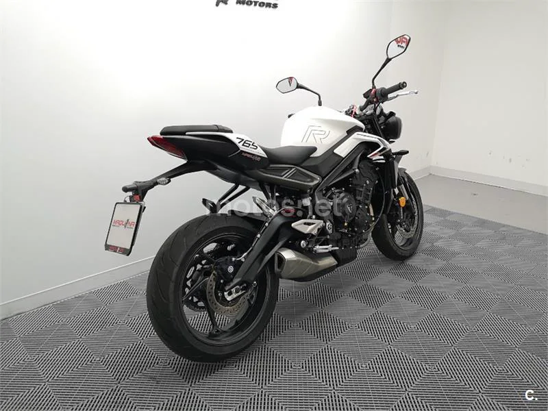 Triumph Street Triple 765 – Vista 4