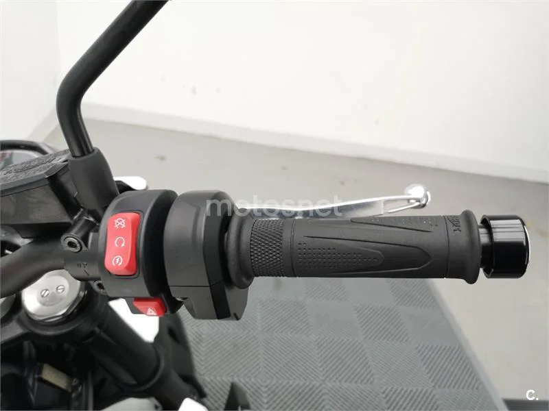 Triumph Street Triple 765 – Vista 8