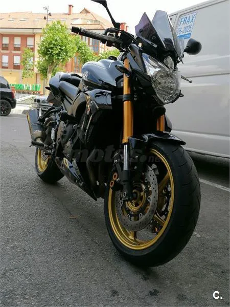 Yamaha FZ8 – Vista 4