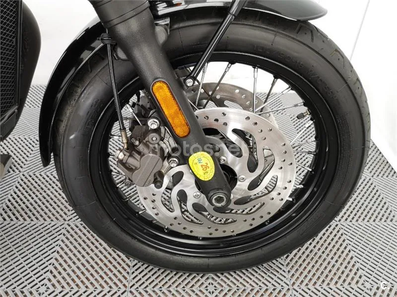 Triumph Bonneville T120 – Vista 11