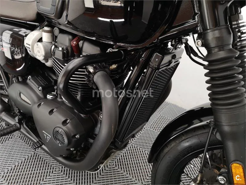 Triumph Bonneville T120 – Vista 13