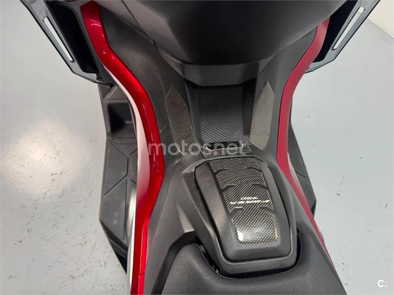Honda Forza 750 – Vista 10