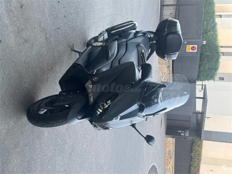 Yamaha TMAX 530 – Vista 8