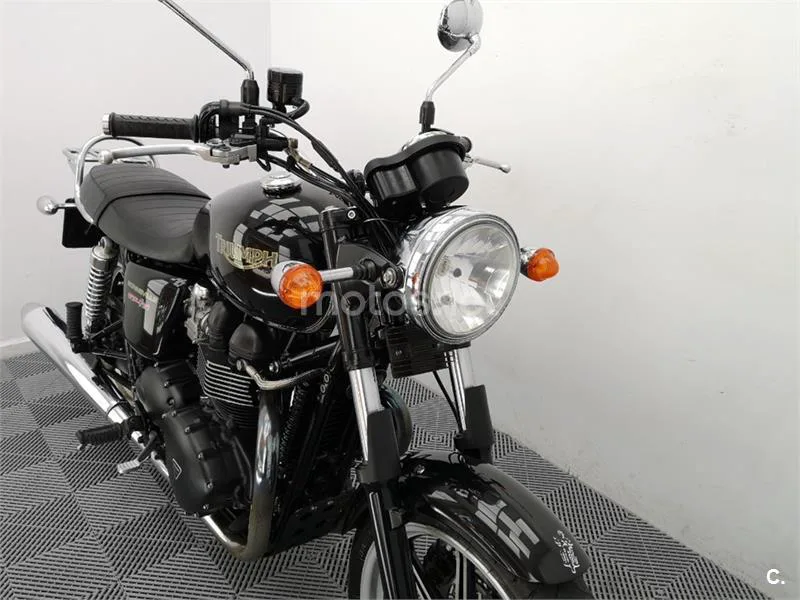 Triumph Bonneville T100 – Vista 3