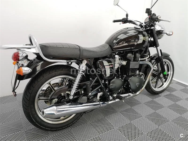 Triumph Bonneville T100 – Vista 4