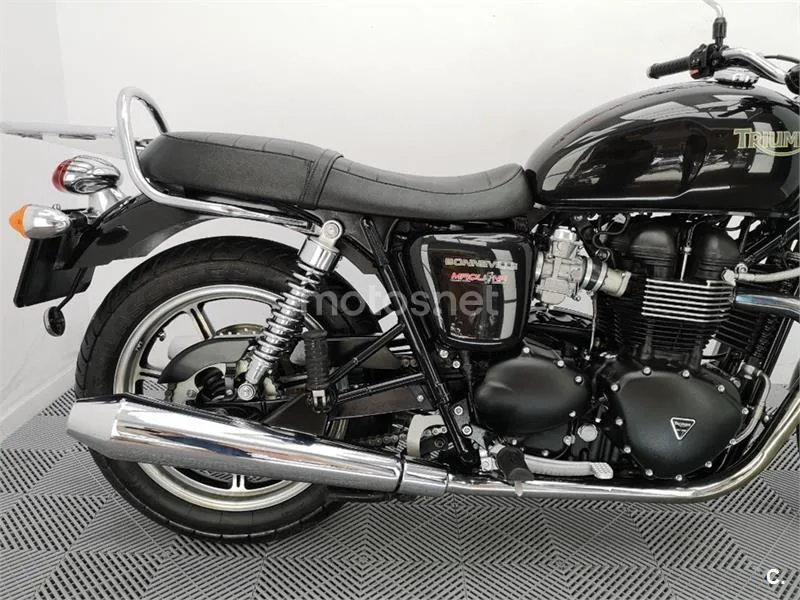Triumph Bonneville T100 – Vista 5