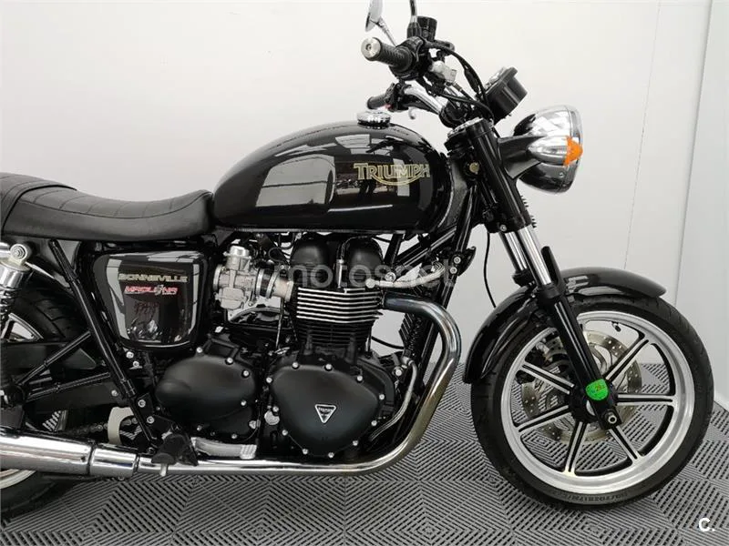 Triumph Bonneville T100 – Vista 6