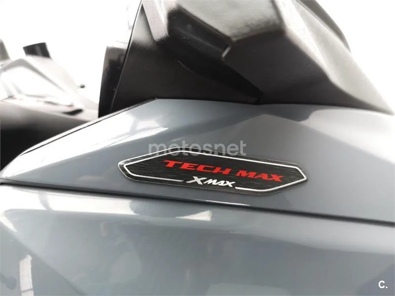 Yamaha XMAX 300 – Vista 13