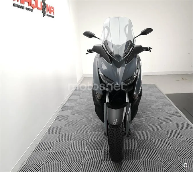 Yamaha XMAX 300 – Vista 16