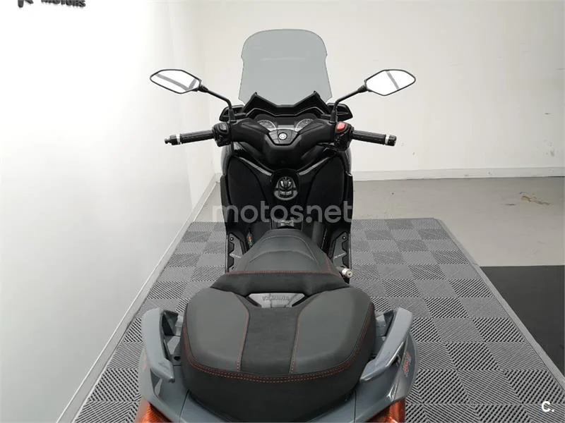 Yamaha XMAX 300 – Vista 7