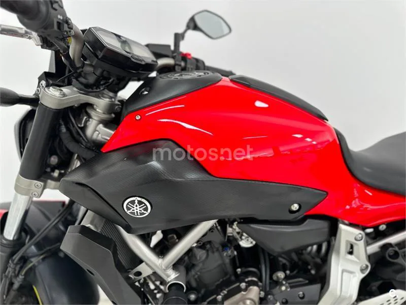 Yamaha MT-07 – Vista 23
