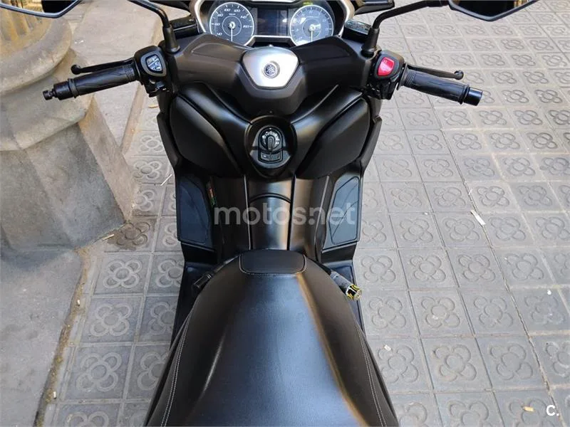 Yamaha XMAX 300 – Vista 13