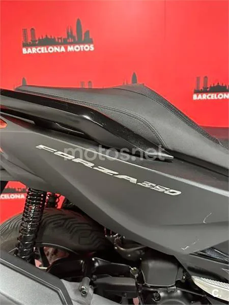 Honda Forza 350 – Vista 9