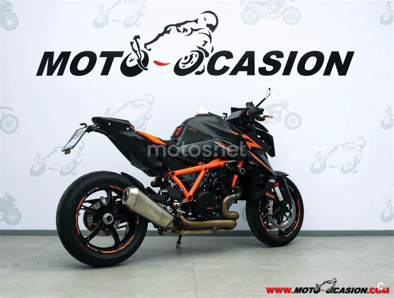 KTM 1390 Super Duke R – Vista 3