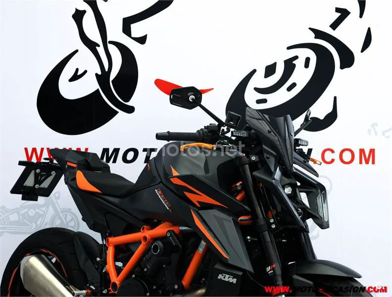 KTM 1390 Super Duke R – Vista 4