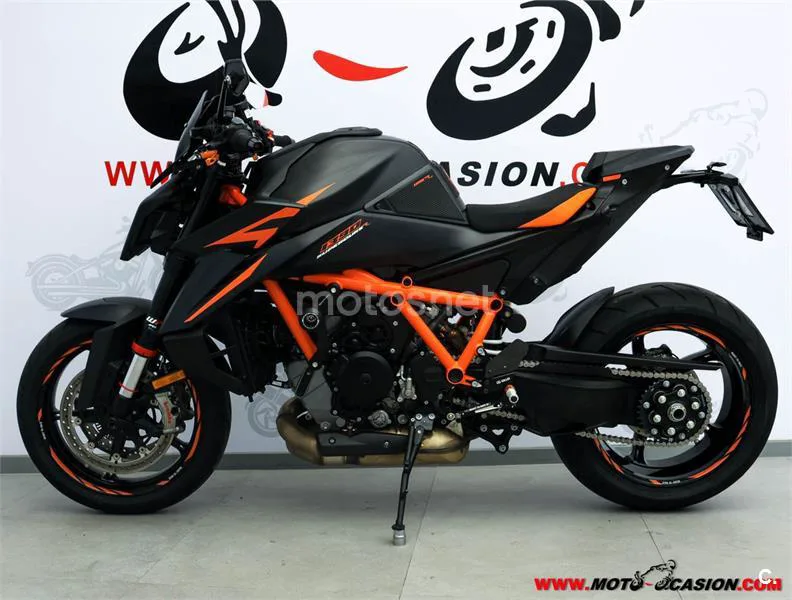 KTM 1390 Super Duke R – Vista 7