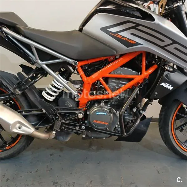 KTM 125 – Vista 14