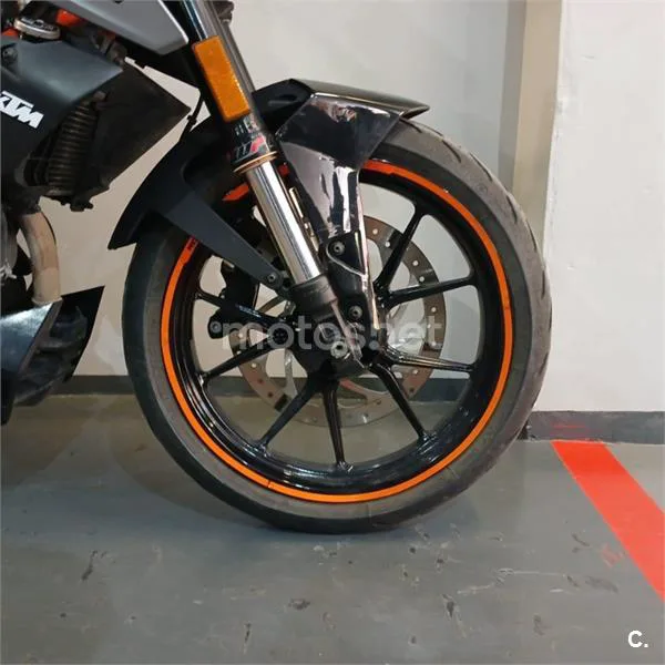 KTM 125 – Vista 15