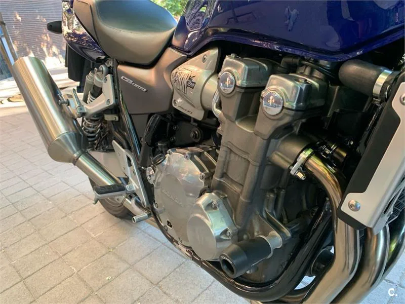Honda CB 1300 – Vista 11