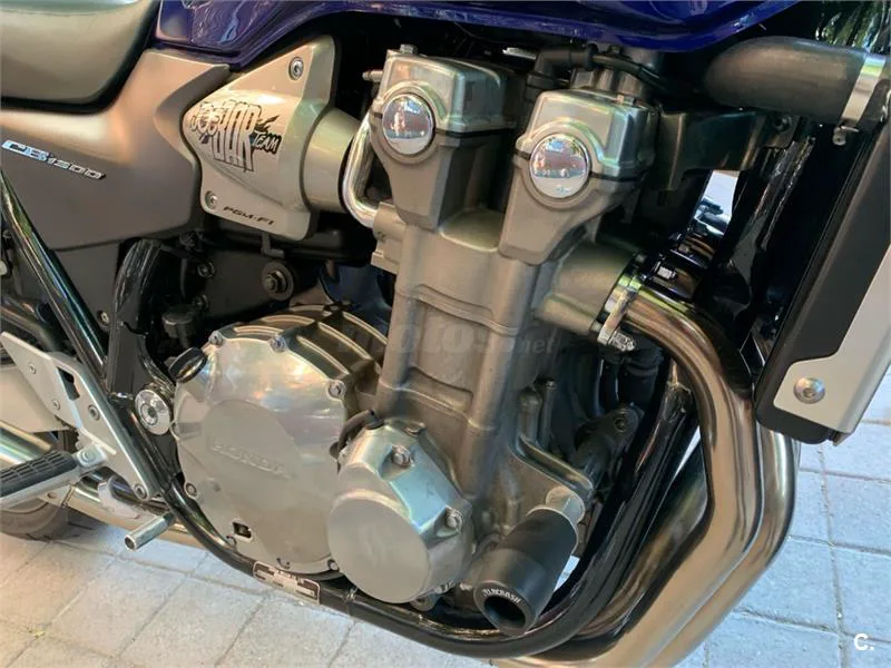 Honda CB 1300 – Vista 10