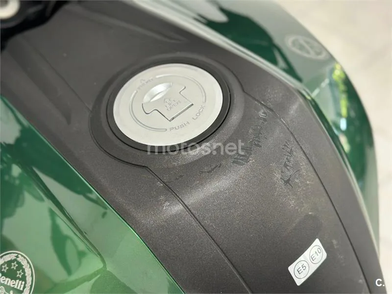 Benelli TRK 502 – Vista 20