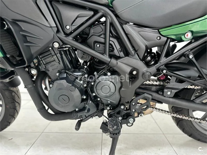 Benelli TRK 502 – Vista 30