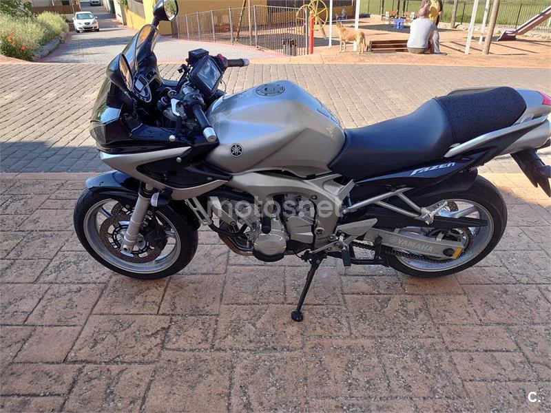 Yamaha FZ6 Fazer – Vista 3