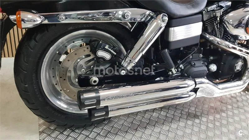 Harley-Davidson Dyna Fat Bob – Vista 11