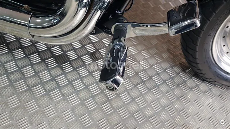 Harley-Davidson Dyna Fat Bob – Vista 14