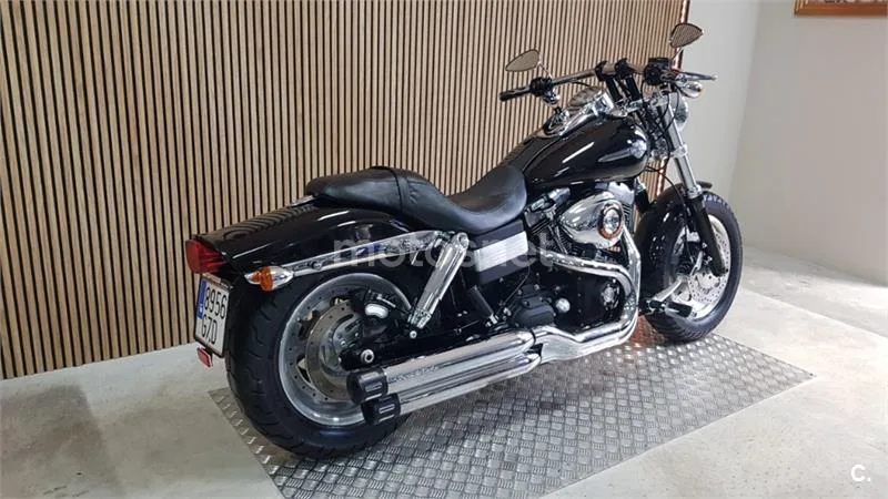 Harley-Davidson Dyna Fat Bob – Vista 3
