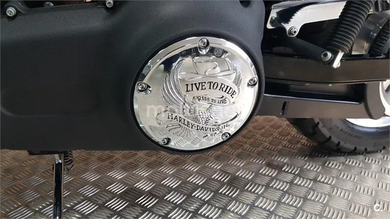 Harley-Davidson Dyna Fat Bob – Vista 35