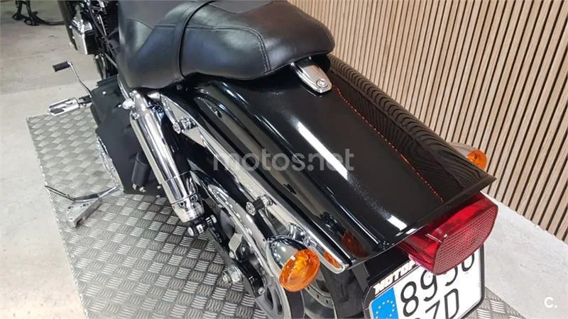 Harley-Davidson Dyna Fat Bob – Vista 38