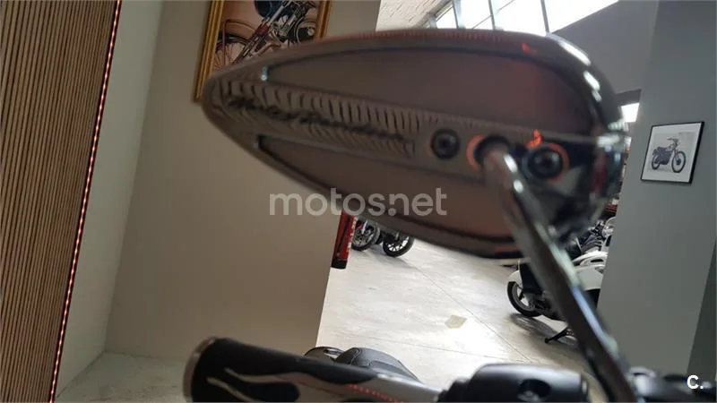 Harley-Davidson Dyna Fat Bob – Vista 44