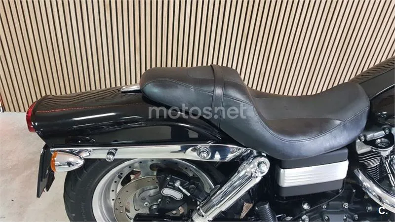 Harley-Davidson Dyna Fat Bob – Vista 9