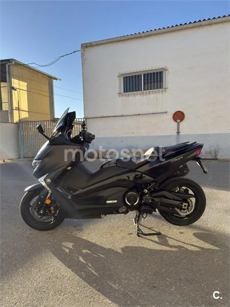 Yamaha TMAX 530 – Vista 3