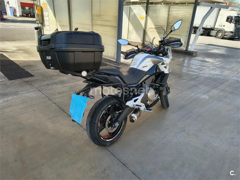 CFMOTO 650MT – Vista 4