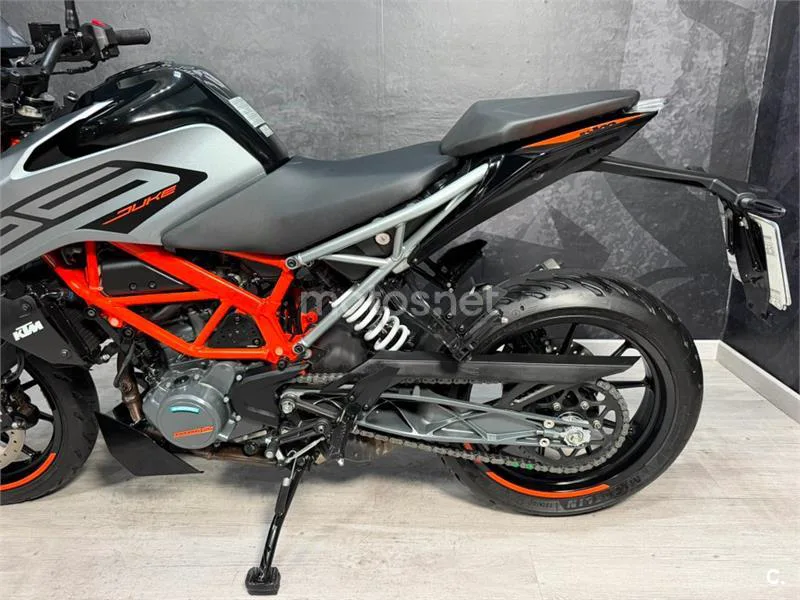 KTM 125 – Vista 13