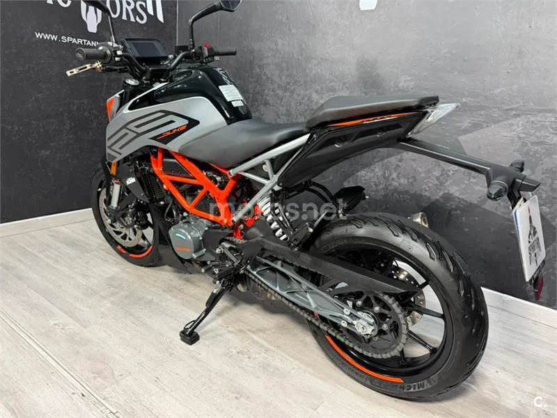 KTM 125 – Vista 9