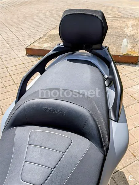 Yamaha TMAX – Vista 10
