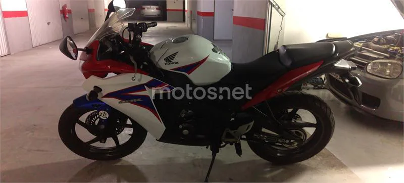 Honda CBR125R 2200 € 2011 Bizkaia - 1
